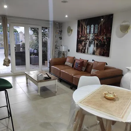 別荘 Maison Rez De Chaussee, Espace Jardin Pres Du Centre D'arles